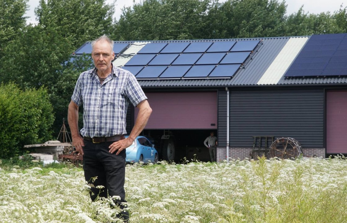 Met zon en aardwarmte CO2neutraal kruiden en zaden drogen Smart farming